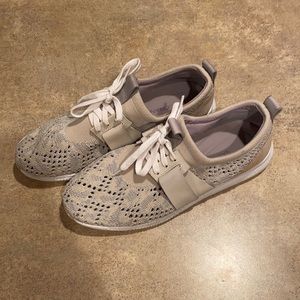 Women’s Cole Haan grand 0’s shoes size 7